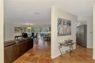 4946 Commonwealth Dr, Sarasota, FL 34242 - Photo 7