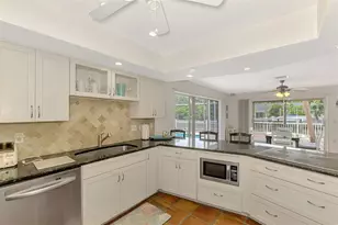 4946 Commonwealth Dr, Sarasota, FL 34242 - Photo 23