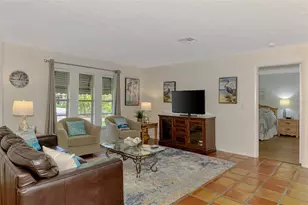 4946 Commonwealth Dr, Sarasota, FL 34242 - Photo 9