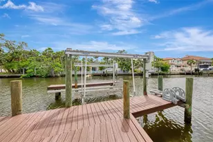 4946 Commonwealth Dr, Sarasota, FL 34242 - Photo 53