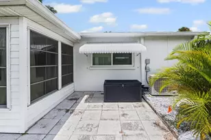 6016 Hibiscus Dr, Bradenton, FL 34207 - Photo 29