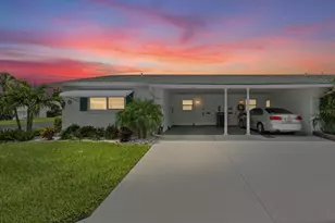 6016 Hibiscus Dr, Bradenton, FL 34207 - Photo 1