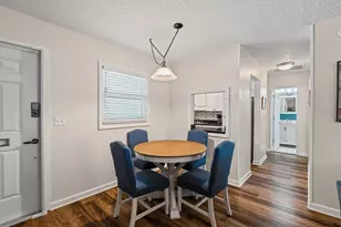 6016 Hibiscus Dr, Bradenton, FL 34207 - Photo 7