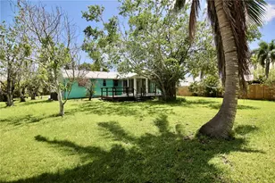 12107 45th Ave W, Cortez, FL 34215 - Photo 21