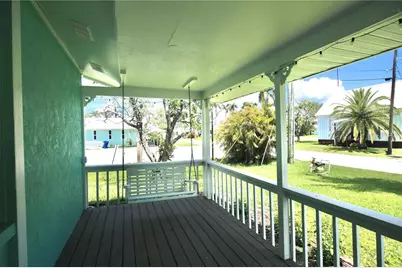 12107 45th Avenue W, Cortez, FL 34215 - Photo 3