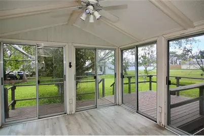 12107 45th Avenue W, Cortez, FL 34215 - Photo 9