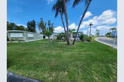 5402 Chateau Lane, Bradenton, FL 34207 - Photo 3