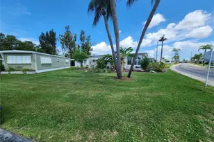 5402 Chateau Ln, Bradenton, FL 34207 - Photo 3