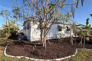 5402 Chateau Ln, Bradenton, FL 34207 - Photo 3