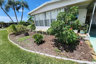 5402 Chateau Ln, Bradenton, FL 34207 - Photo 35