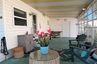 5402 Chateau Ln, Bradenton, FL 34207 - Photo 5