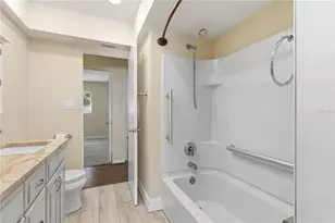 4158 Prudence Dr, Sarasota, FL 34235 - Photo 11