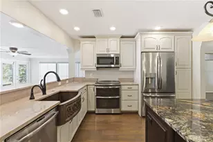 4158 Prudence Dr, Sarasota, FL 34235 - Photo 21