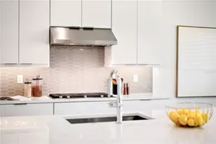 2592 Waterfront Cir, Sarasota, FL 34240 - Photo 31