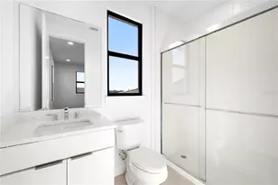 2592 Waterfront Cir, Sarasota, FL 34240 - Photo 25