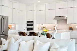 2592 Waterfront Cir, Sarasota, FL 34240 - Photo 33