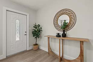 2432 Aspinwall St, Sarasota, FL 34237 - Photo 5