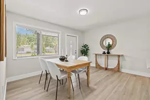 2432 Aspinwall St, Sarasota, FL 34237 - Photo 7