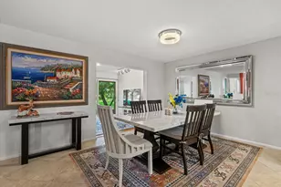 6916 W Country Club Dr N, Sarasota, FL 34243 - Photo 7