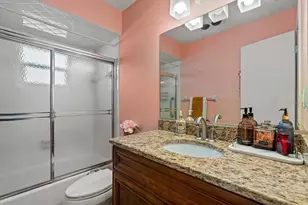 6916 W Country Club Dr N, Sarasota, FL 34243 - Photo 23