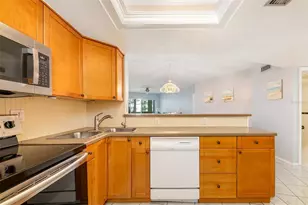 2110 Benjamin Franklin Dr, Sarasota, FL 34236 - Photo 19