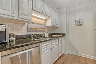 750 N Tamiami Trl, Sarasota, FL 34236 - Photo 5