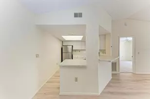 4154 Center Pointe Cir, Sarasota, FL 34233 - Photo 9