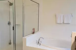 106 Lerida Ct, Nokomis, FL 34275 - Photo 15