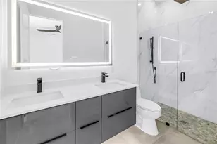 2065 Goldenrod St, Sarasota, FL 34239 - Photo 27