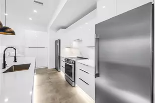 2065 Goldenrod St, Sarasota, FL 34239 - Photo 11