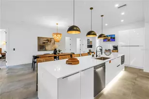 2065 Goldenrod St, Sarasota, FL 34239 - Photo 21