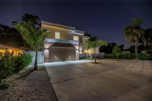 2065 Goldenrod St, Sarasota, FL 34239 - Photo 5