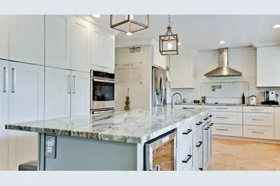 9403 9th Avenue NW, Bradenton, FL 34209 - Photo 3