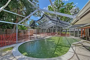 5587 Shadow Lawn Dr, Sarasota, FL 34242 - Photo 5