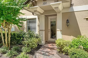 6422 Moorings Point Cir, Lakewood Ranch, FL 34202 - Photo 7