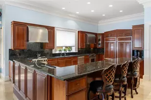 309 Ringling Point Dr, Sarasota, FL 34234 - Photo 17