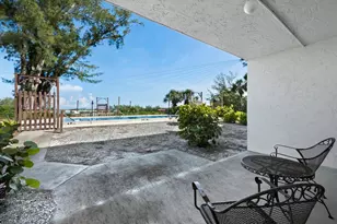 490 N Shore Rd, Longboat Key, FL 34228 - Photo 35