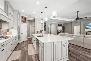 2525 Paradise Plum Dr, Sarasota, FL 34240 - Photo 9