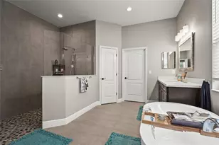 2525 Paradise Plum Dr, Sarasota, FL 34240 - Photo 23