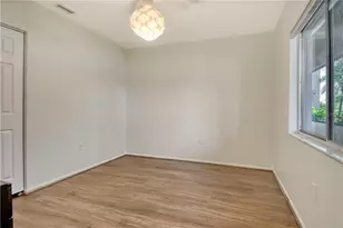 2124 Tamiami Trail N, Sarasota, FL 34234 - Photo 9