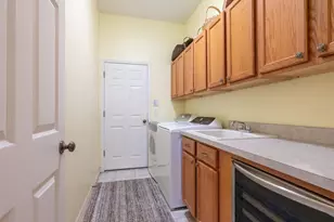 280 Dahlia Ct, Bradenton, FL 34212 - Photo 31