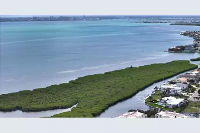 1630 Harbor Cay Lane, Longboat Key, FL 34228 - Photo 11