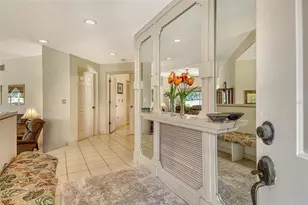 5598 Golf Pointe Dr, Sarasota, FL 34243 - Photo 17