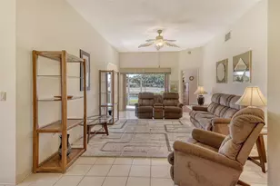 5598 Golf Pointe Dr, Sarasota, FL 34243 - Photo 7