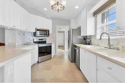 6057 Erice Street, Venice, FL 34293 - Photo 7