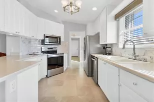 6057 Erice St, Venice, FL 34293 - Photo 7