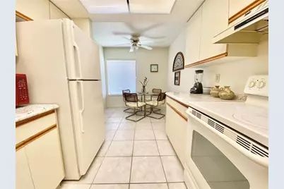 6211 Timber Lake Drive #B6, Sarasota, FL 34243 - Photo 5