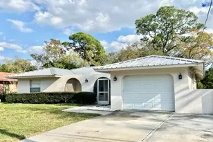 4514 Beacon Dr, Sarasota, FL 34232 - Photo 1