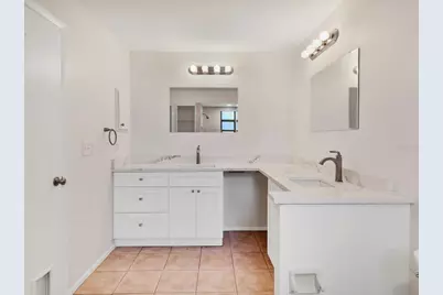 2102 Country Meadows Place, Sarasota, FL 34235 - Photo 27