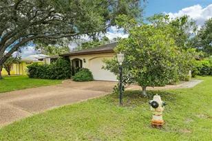 3640 Aster Dr, Sarasota, FL 34233 - Photo 3
